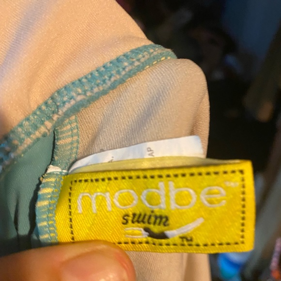 Modbe swim top - Picture 2 of 6